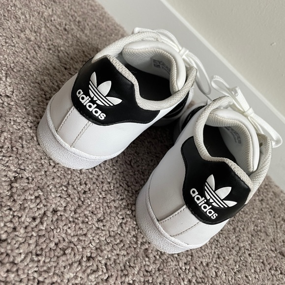 Adidas Superstar Sneakers - Picture 7 of 9